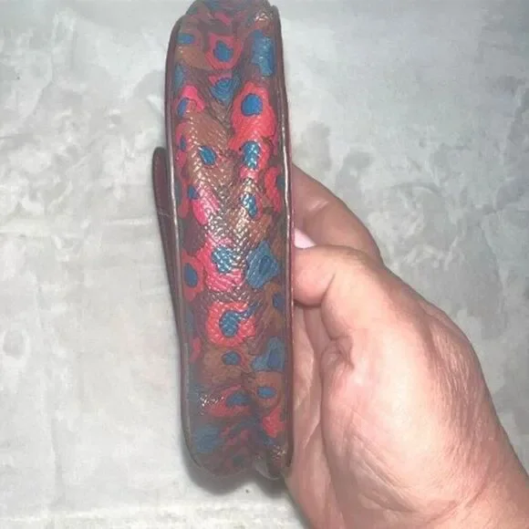 Coach Women's Pink Signature Wristlet Pouch with Strap - F22716 - Picture 9 of 9